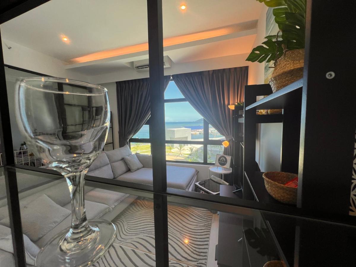 Jesselton Quay Suite By Backyard Kota Kinabalu Esterno foto